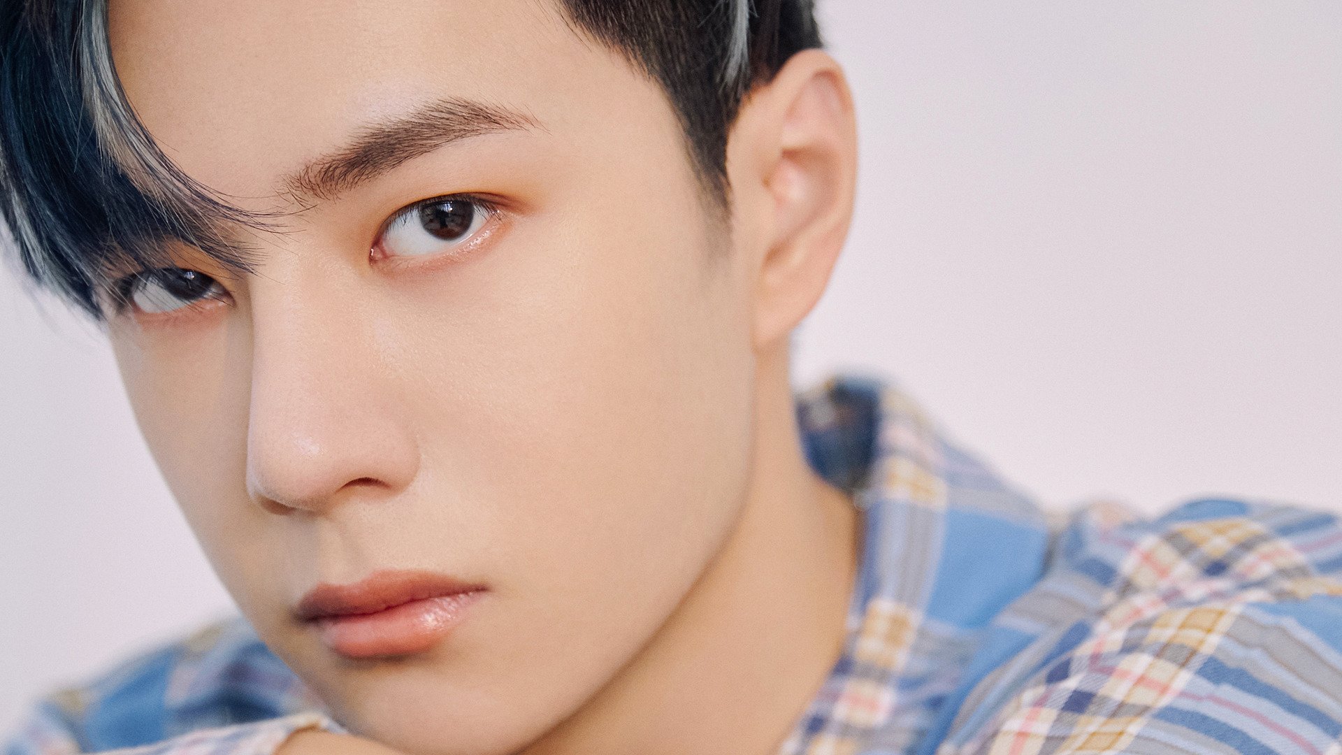 《英雄联盟季中赛，跨界对决点燃热血激情》，英雄联盟季中比赛